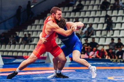 Приглашаем всех желающих на Первенство ДФО по вольной борьбе!