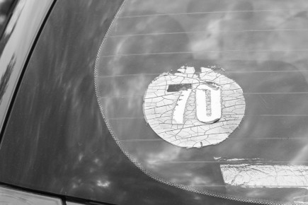 Как быстро и легко избавиться от следов наклеек и скотча